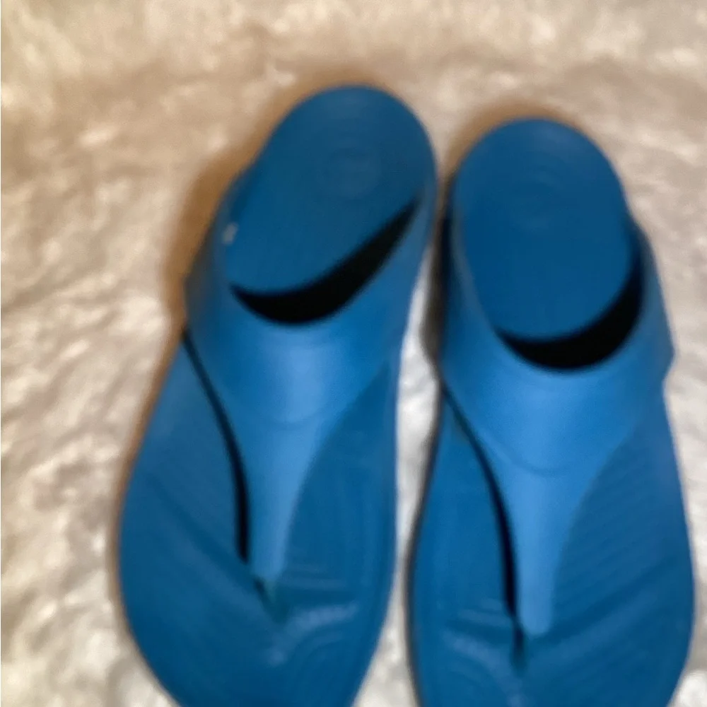 Crocs Blue Flip Flop Sandals size 10